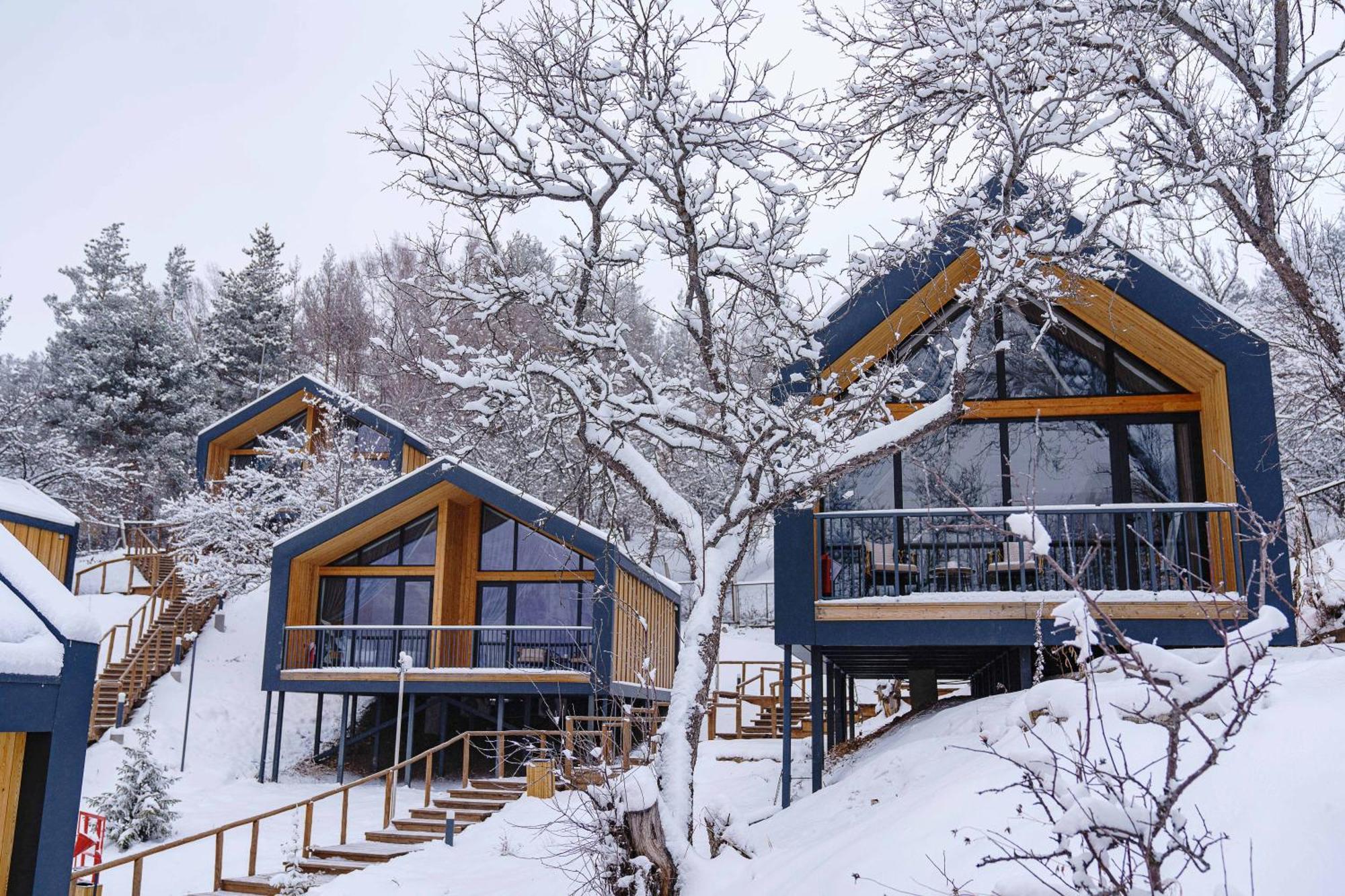 Qazaq Auyl Eco Hotel Almaty Exterior foto
