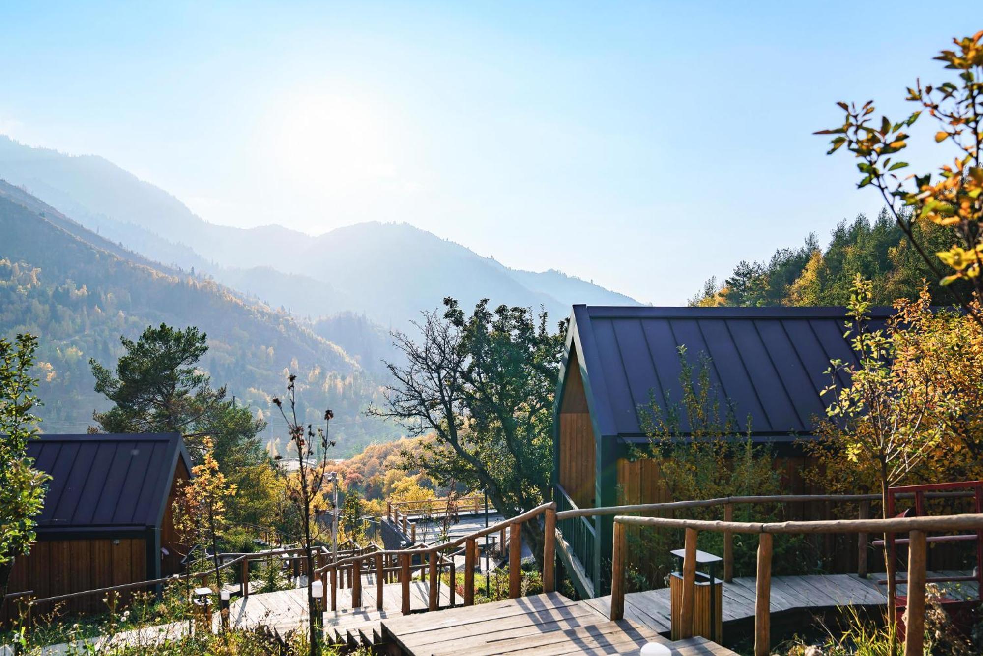 Qazaq Auyl Eco Hotel Almaty Exterior foto