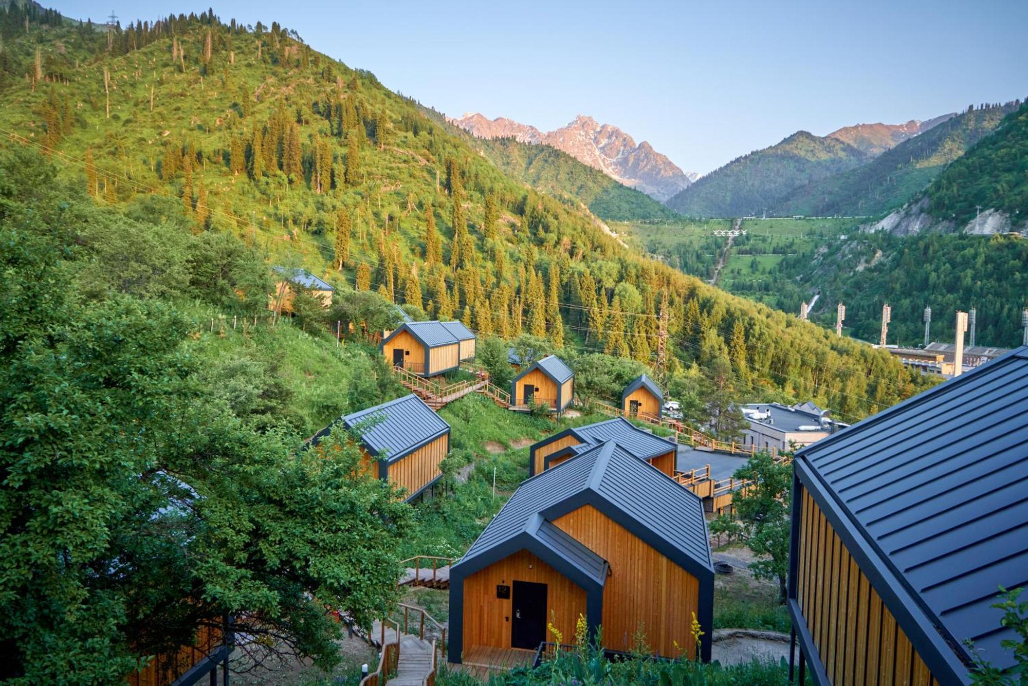 Qazaq Auyl Eco Hotel Almaty Exterior foto
